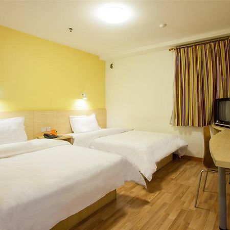 7Days Inn Guiyang Posts And Telecommunications Building ภายนอก รูปภาพ
